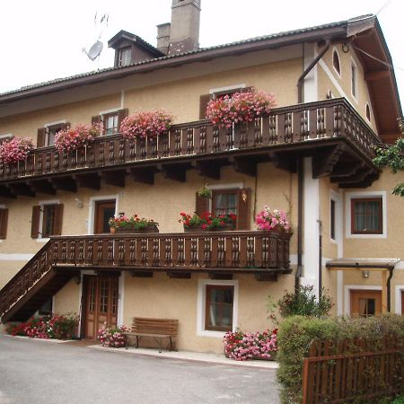 Haus Schmiedhofer Panzió Villabassa Kültér fotó