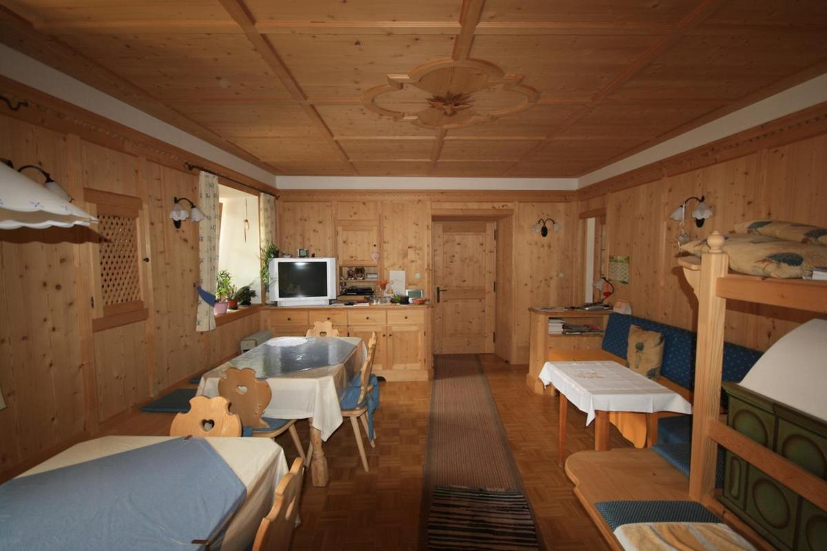 Haus Schmiedhofer Panzió Villabassa Kültér fotó